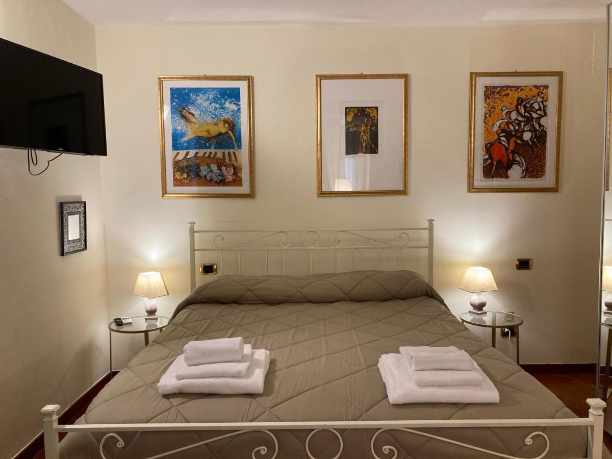Araba Fenice Apartments - Bari Centro Bagian luar foto